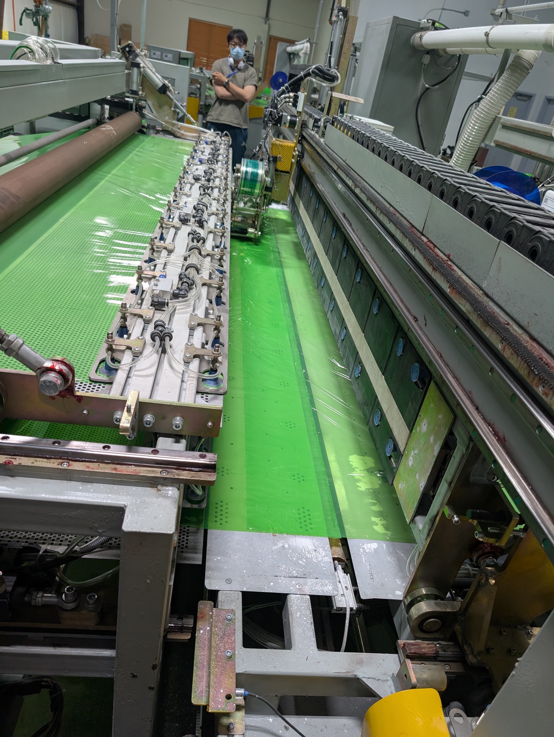 Worker at the TRU·GREEN production line, Georgia facility